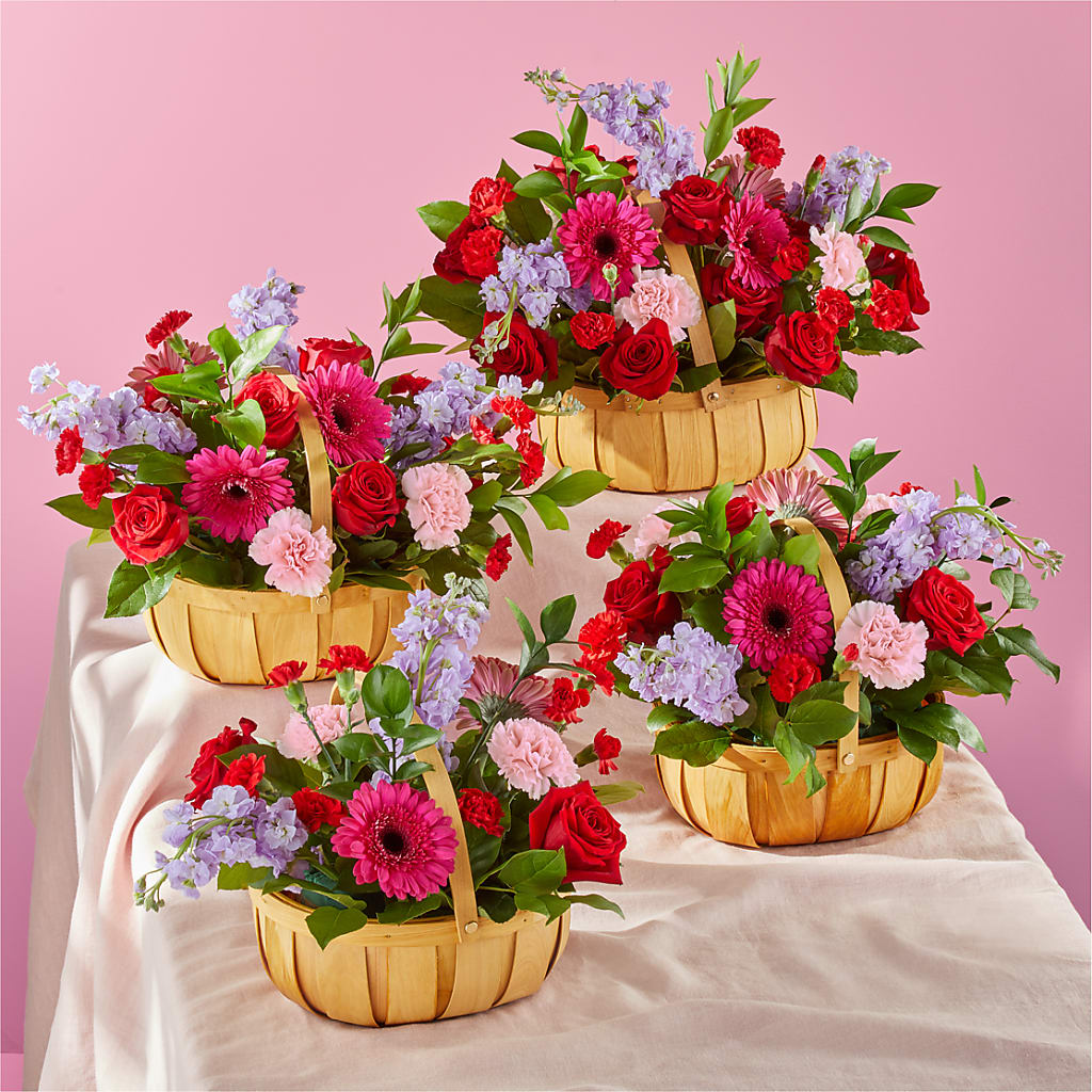 Pink Picnic Basket –  Bayport Flower Houses Inc, Bayport NY