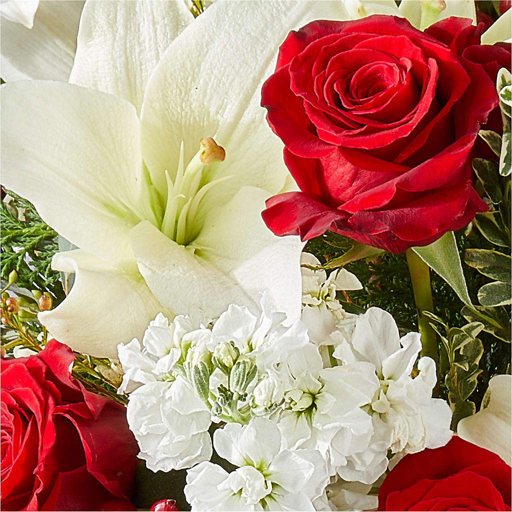 Twinkle Lights Bouquet –  Bayport Flower Houses Inc, Bayport NY